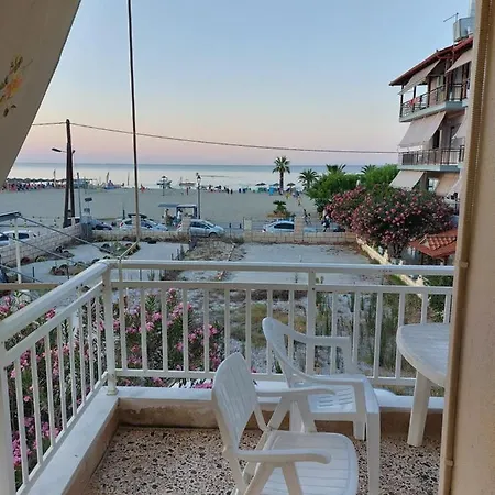 Beachhouse Nei בית נופש *