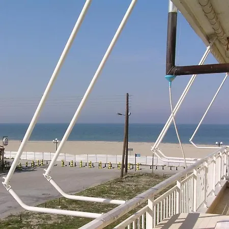 Beachhouse Nei *